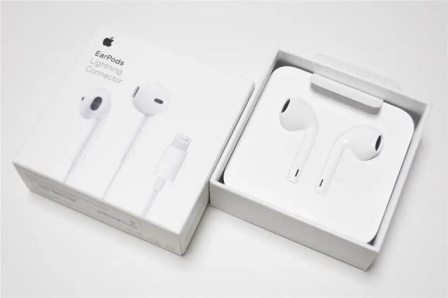 Наушники Apple EarPods Lightning White Copy A